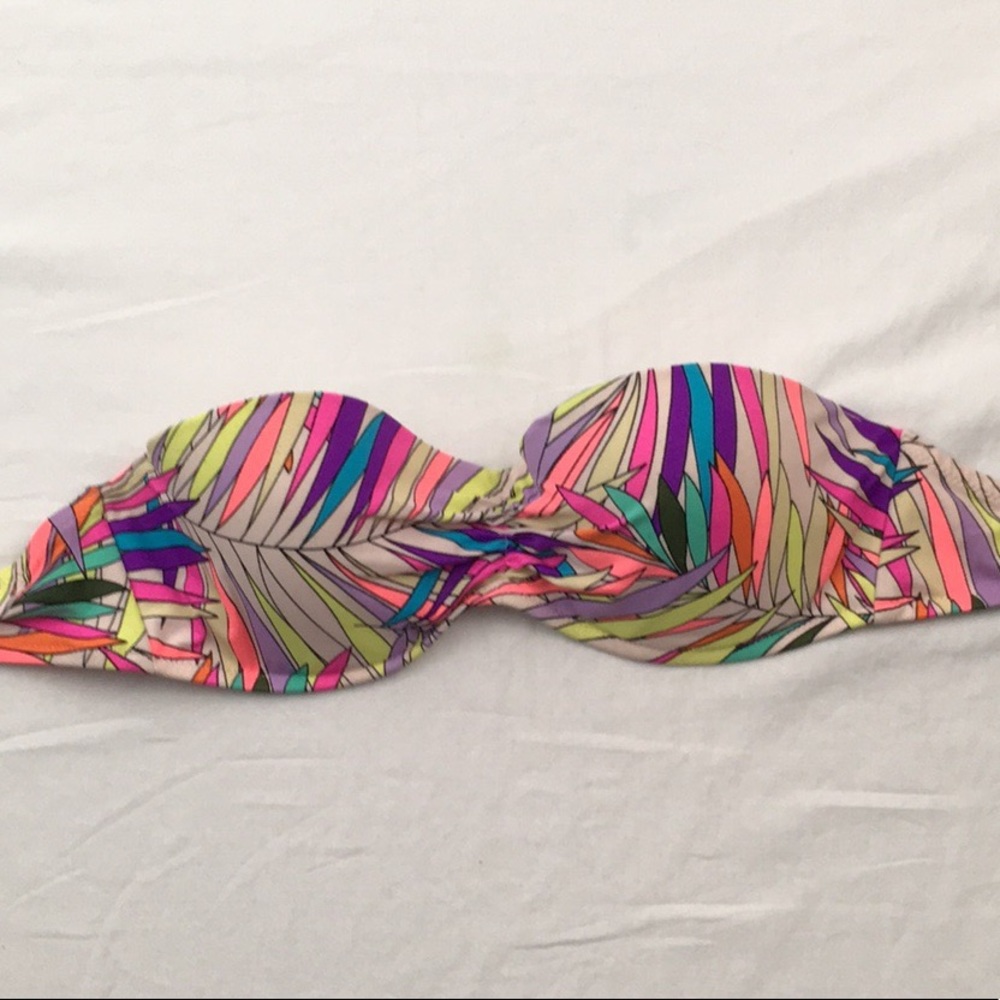 Victoria’s Secret bandeau swim top 34C